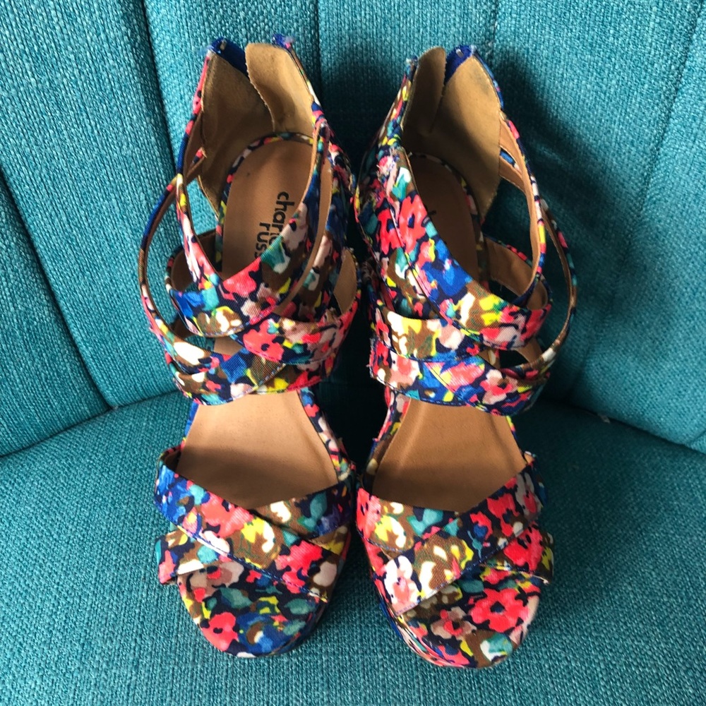 Floral wedges